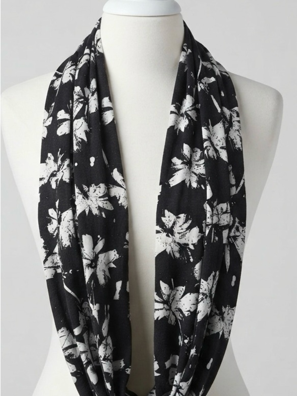 Source Unknown Black & White Floral Infinity Scarf